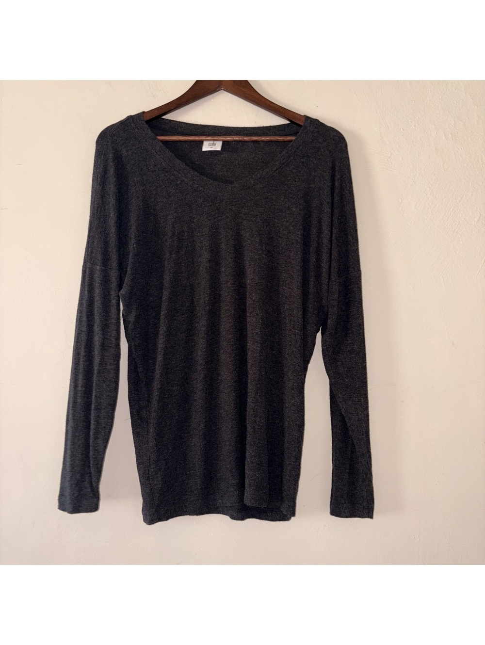 Cabi Serenity Tee Charcoal Grey V-Neck Long Sleeve Shirt Size Small